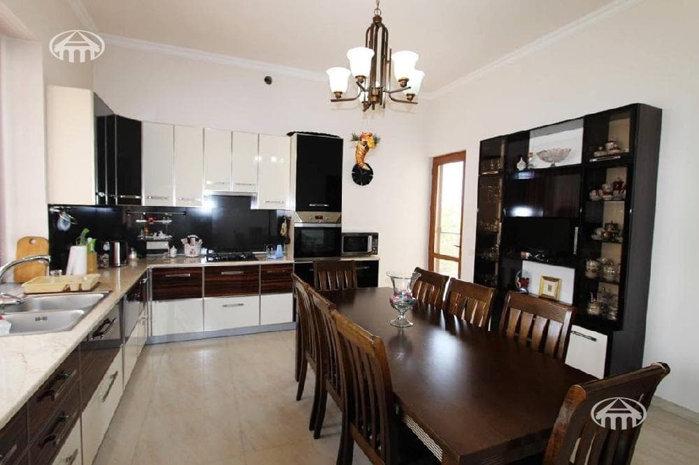 Mansion · 5 rooms · 681 m² · Nor Nork