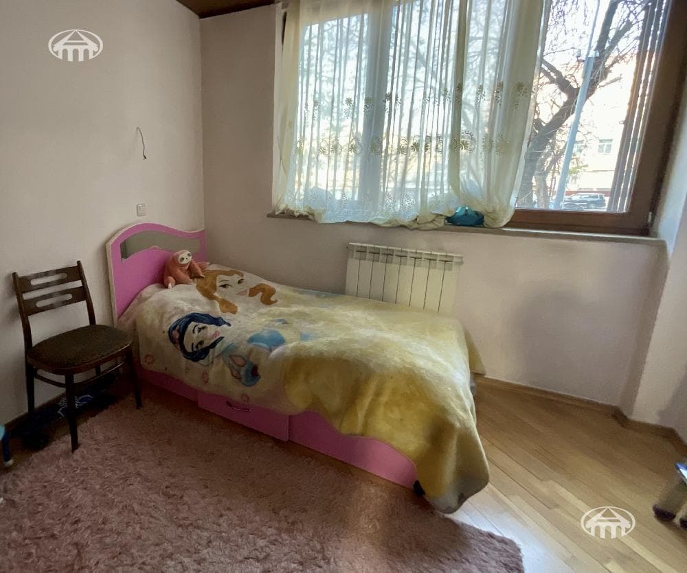Apartment · 2 rooms · 92 m² · Kentron