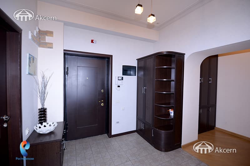 Квартира · 3 комн. · 80 м² · Кентрон