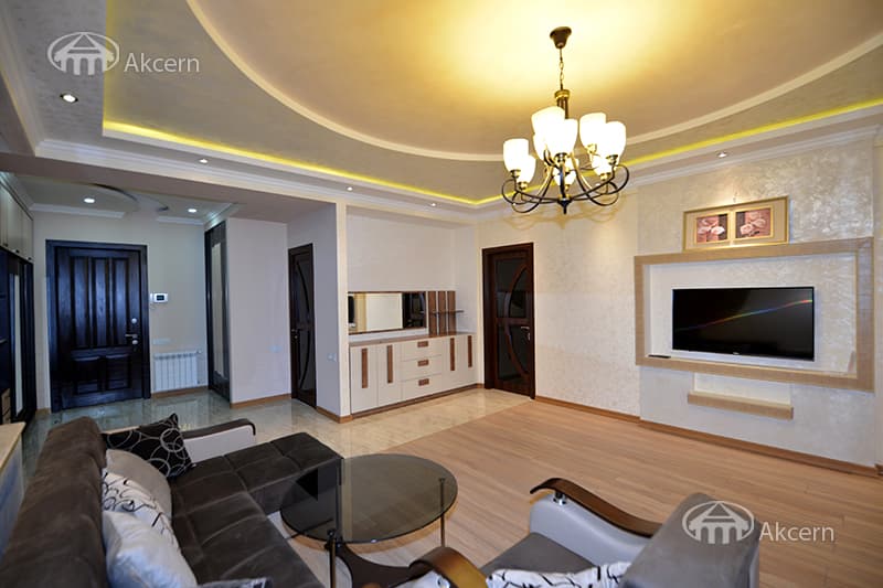 Apartment · 4 rooms · 280 m² · Kentron