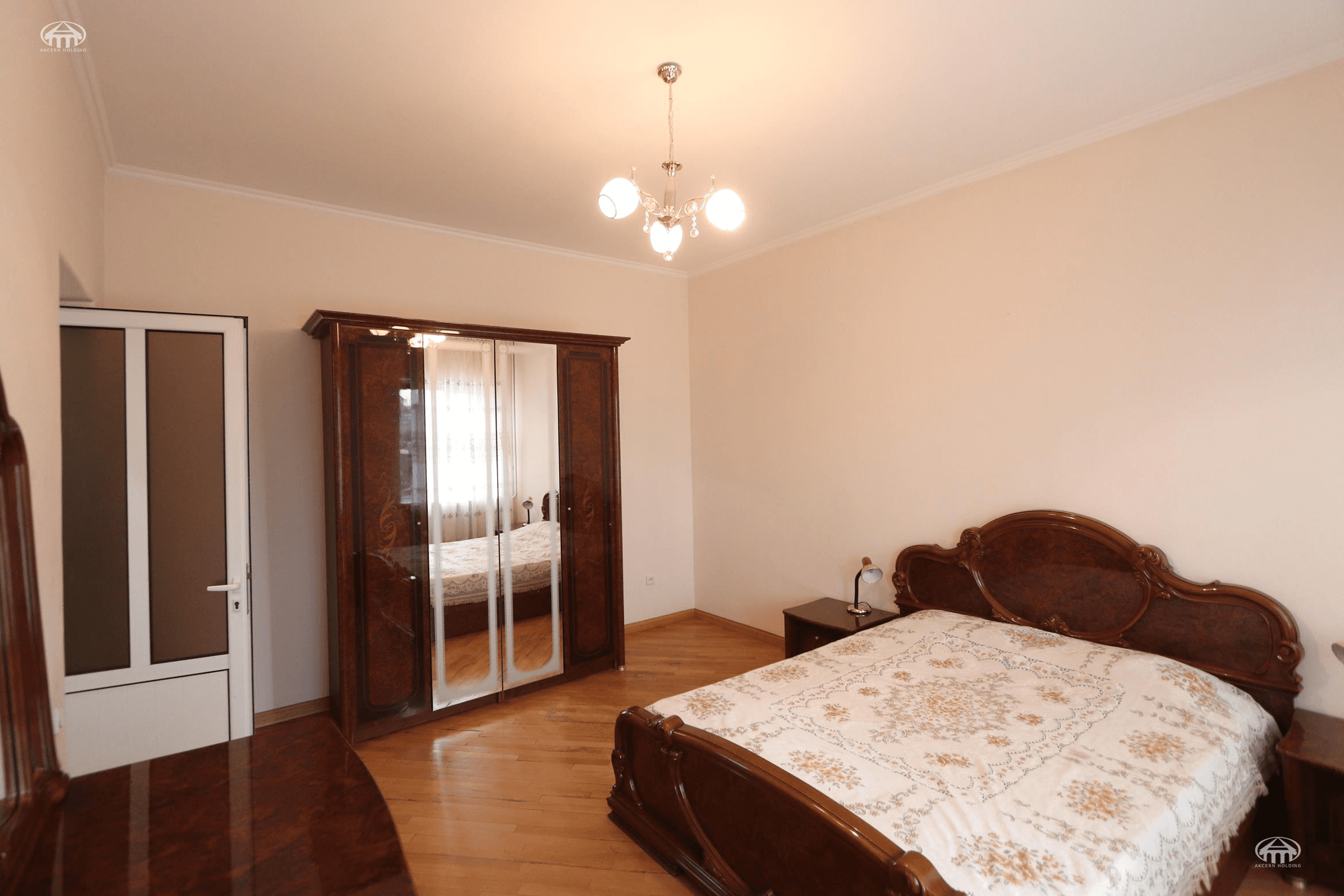 Дом · 4 комн. · 180 м² · Арабкир