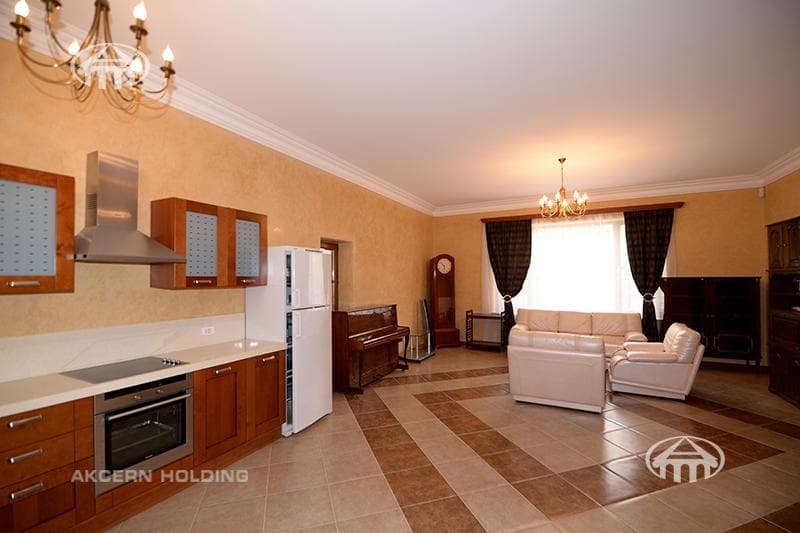 Country house · 4 rooms · 289.5 m² · Dzoraghbyur