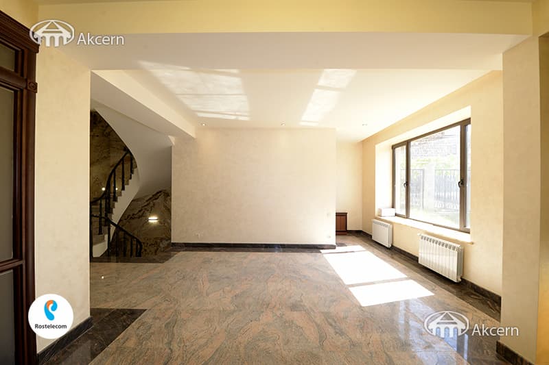 Mansion · 7 rooms · 907 m² · Arabkir
