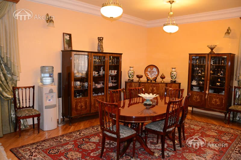 Mansion · 5 rooms · 405 m² · Arzakan