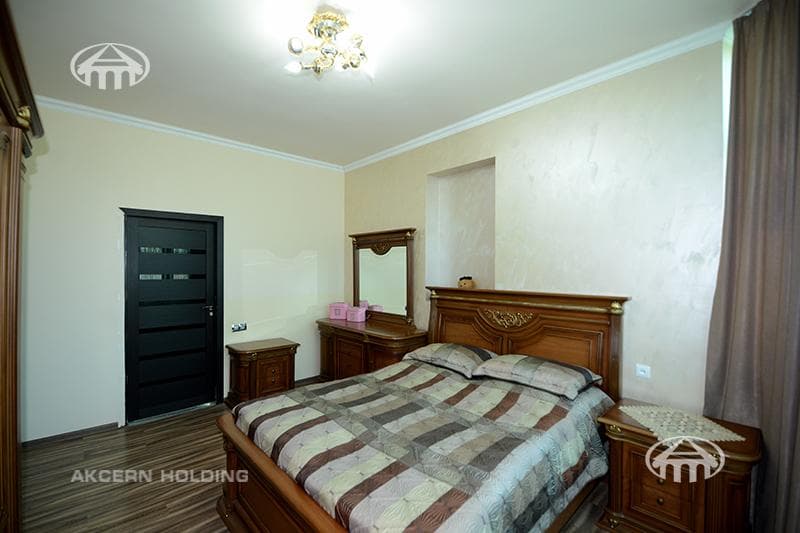 Особняк · 4 комн. · 261 м² · Давташен