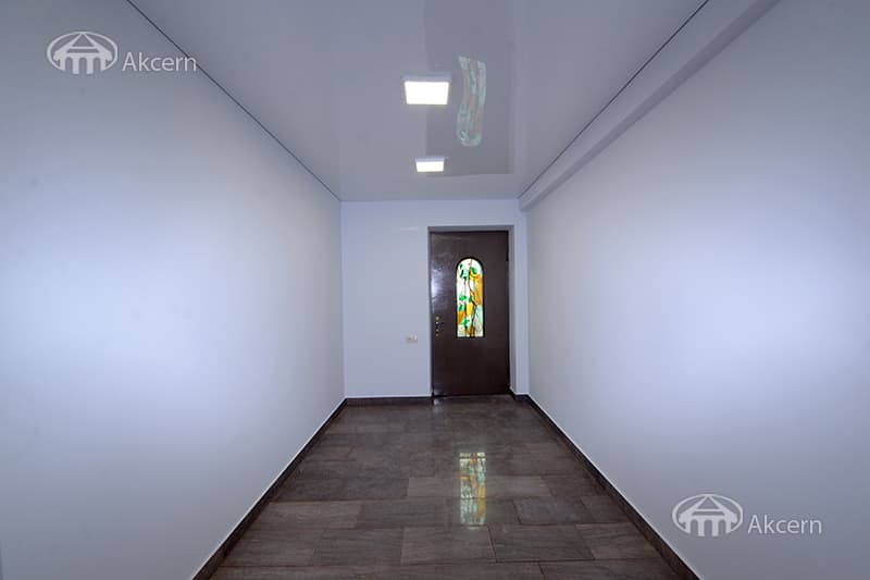 Բնակարան · 3 սեն. · 130 մ² · Ջրվեժ
