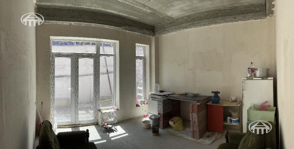 Թաունհաուս · 5 սեն. · 244 մ² · գ․ Առինջ