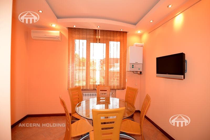 Квартира · 4 комн. · 165 м² · Кентрон