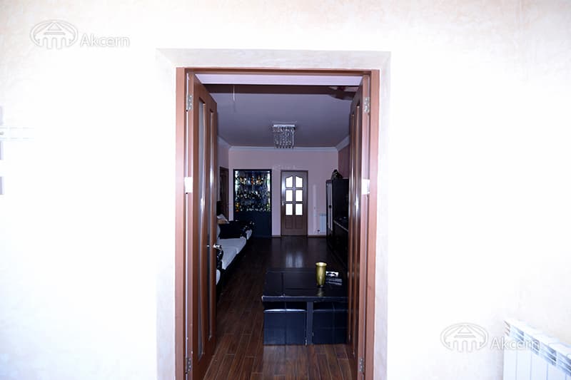 Բնակարան · 3 սեն. · 83 մ² · Կենտրոն