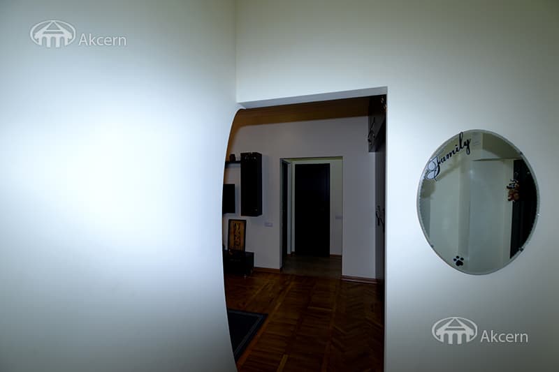 Apartment · 2 rooms · 55 m² · Kentron