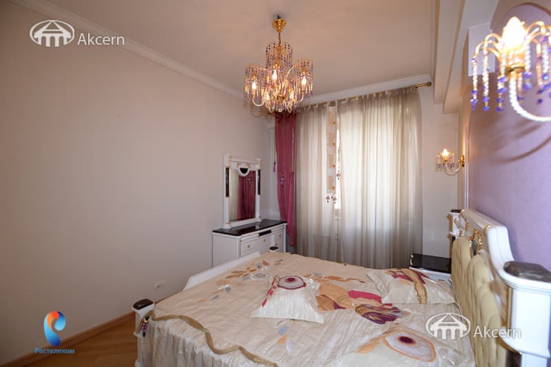 Apartment · 3 rooms · 150 m² · Kentron