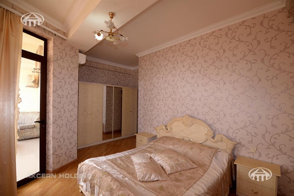 Квартира · 3 комн. · 120 м² · Кентрон