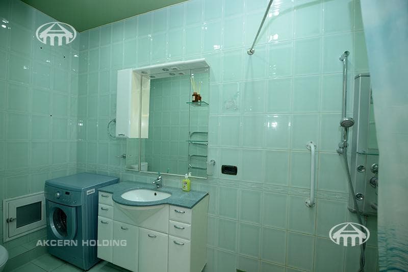 Квартира · 4 комн. · 160 м² · Кентрон