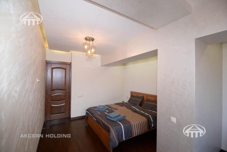 Apartment · 3 rooms · 104 m² · Kentron