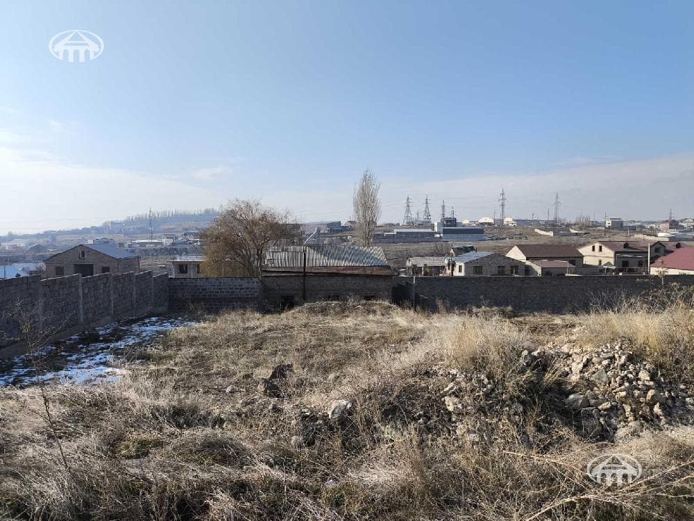 Участок · 762 м² · Ариндж