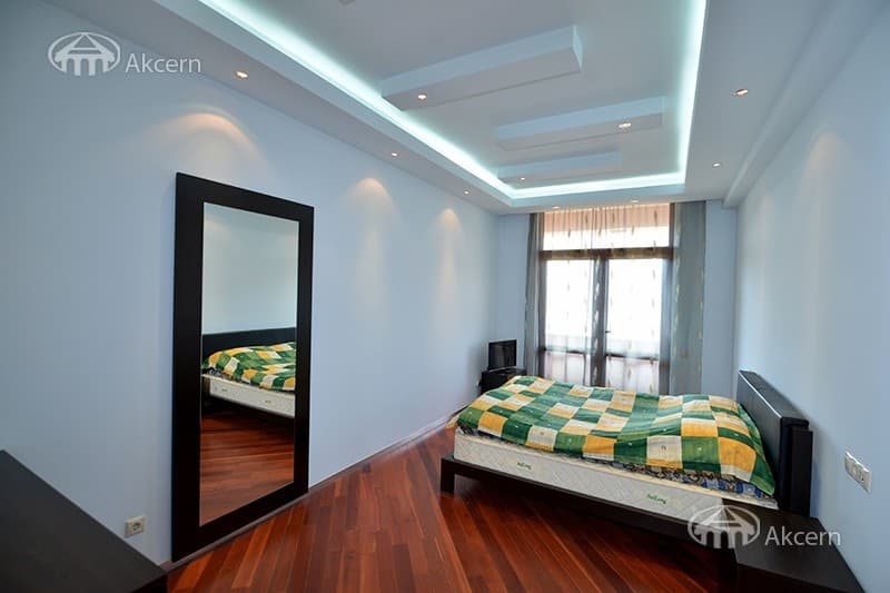 Квартира · 4 комн. · 160 м² · Кентрон