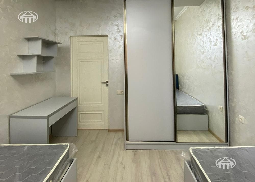 Квартира · 3 комн. · 54 м² · Кентрон