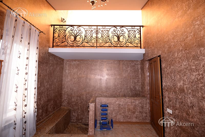 Дом · 4 комн. · 162 м² · Арабкир