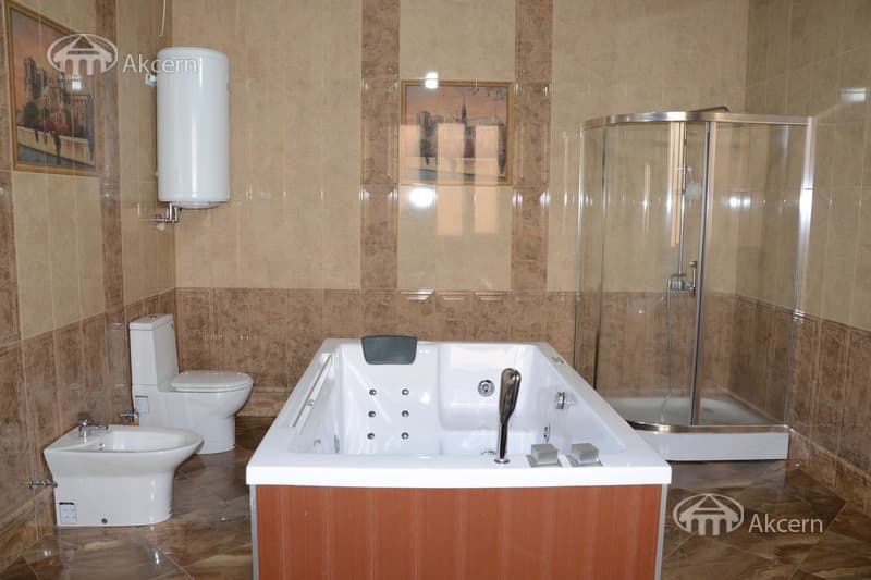 House · 4 rooms · 220 m² · Nork-Marash