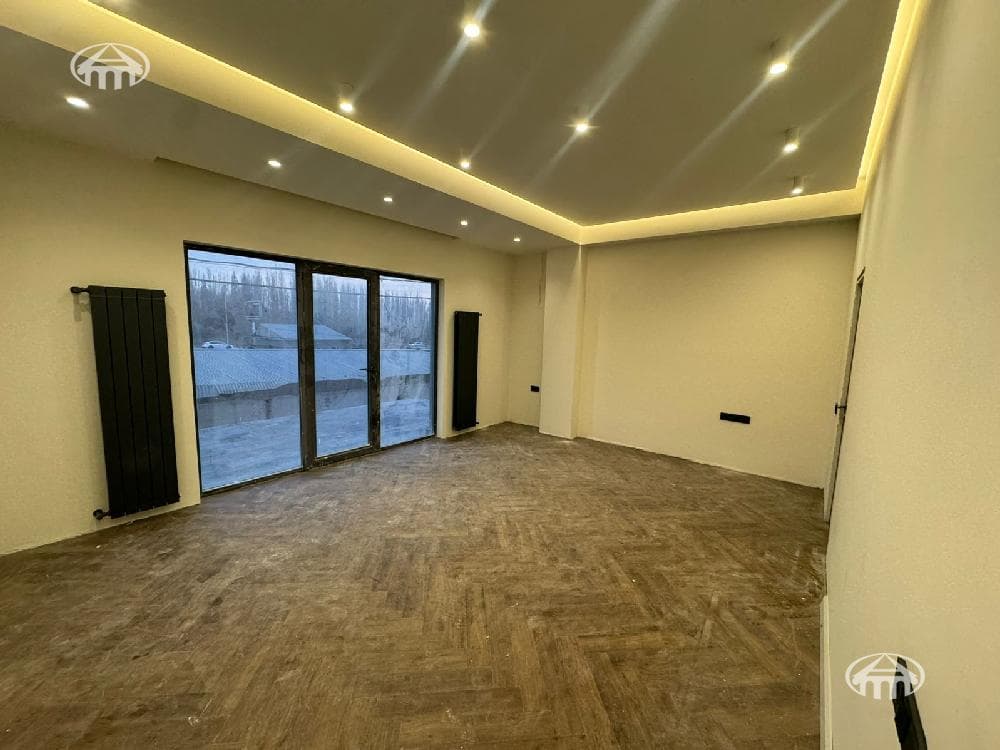 Особняк · 5 комн. · 202 м² · В.Птгни