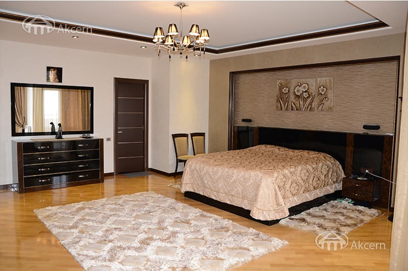 Квартира · 4 комн. · 276 м² · Арабкир