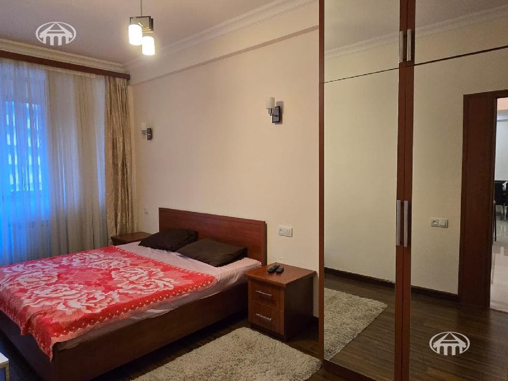 Квартира · 3 комн. · 136 м² · Кентрон