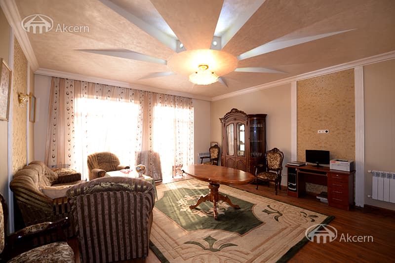 Apartment · 4 rooms · 162 m² · Arabkir