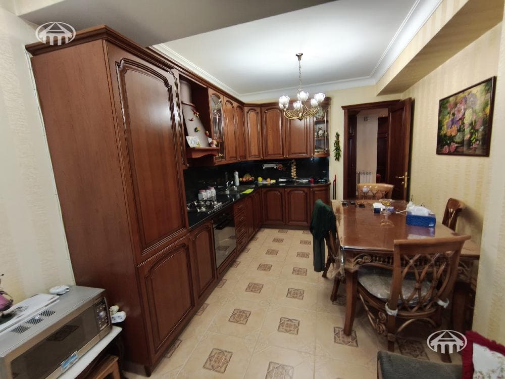 Квартира · 3 комн. · 95 м² · Арабкир