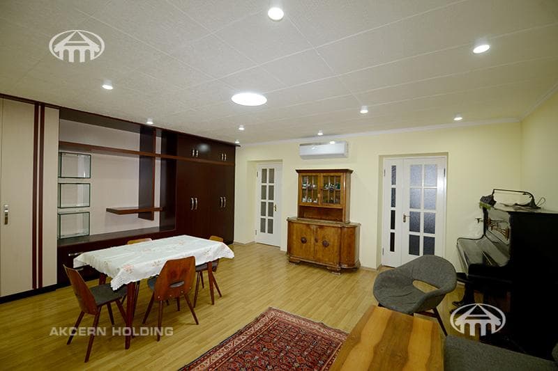 Apartment · 4 rooms · 102 m² · Kentron