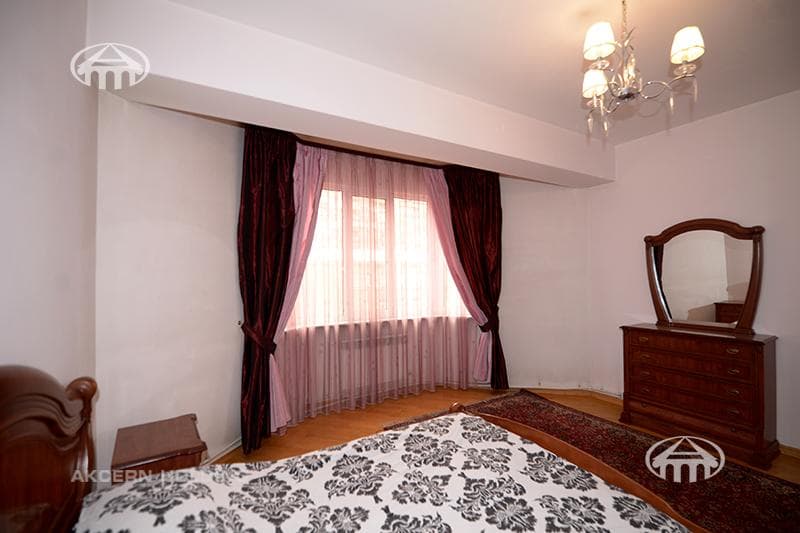 Apartment · 3 rooms · 105 m² · Kentron