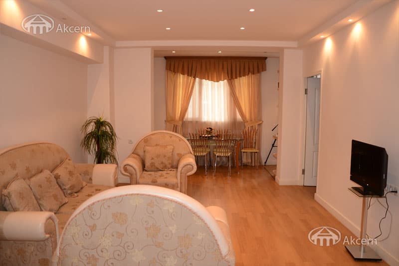 Apartment · 2 rooms · 70 m² · Kentron — photo 15 / 16