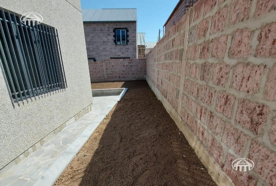 Mansion · 4 rooms · 124 m² · Zovuni