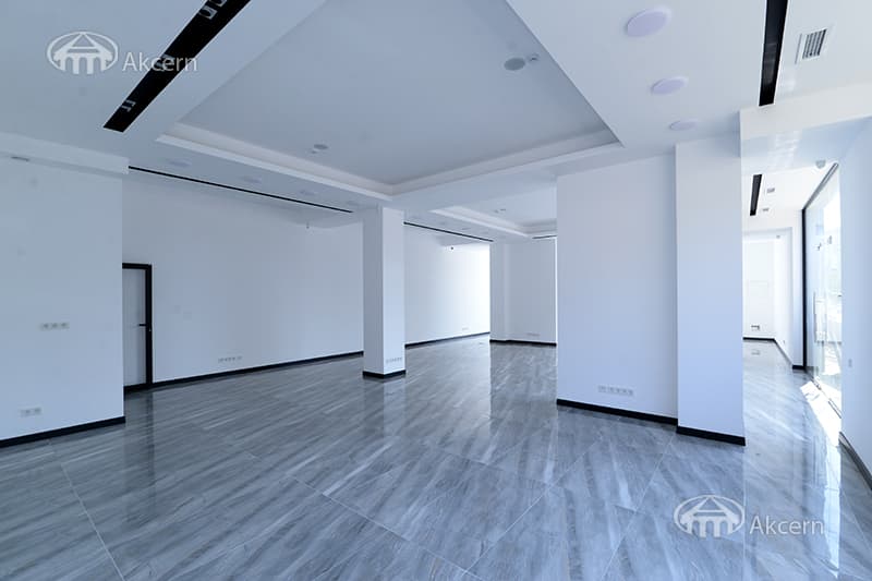 Retail · 140 m² · Davtashen
