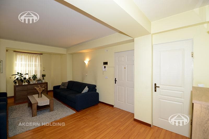 Apartment · 3 rooms · 83 m² · Kentron