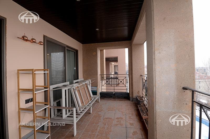 Квартира · 4 комн. · 176 м² · Кентрон