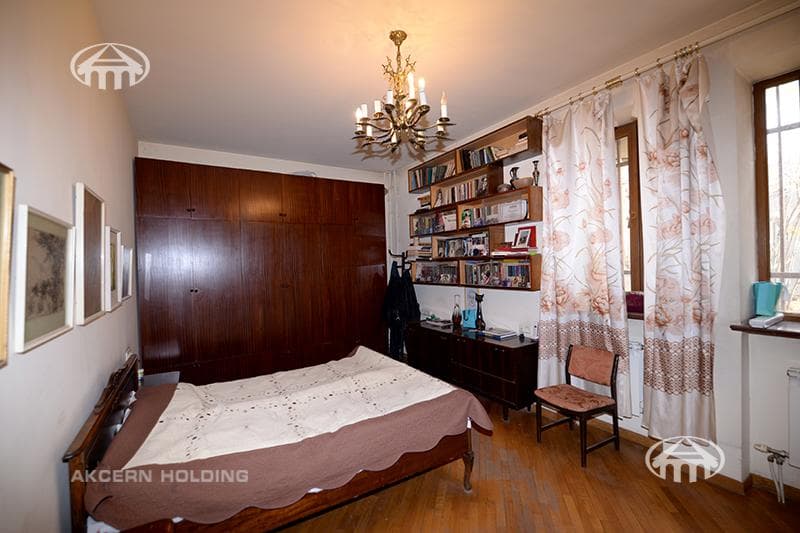 Mansion · 9 rooms · 560 m² · Kentron