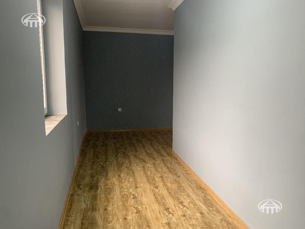Office · 80 m² · Kentron
