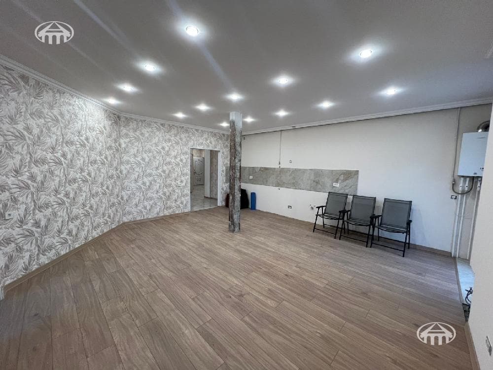 Apartment · 3 rooms · 98 m² · Kentron