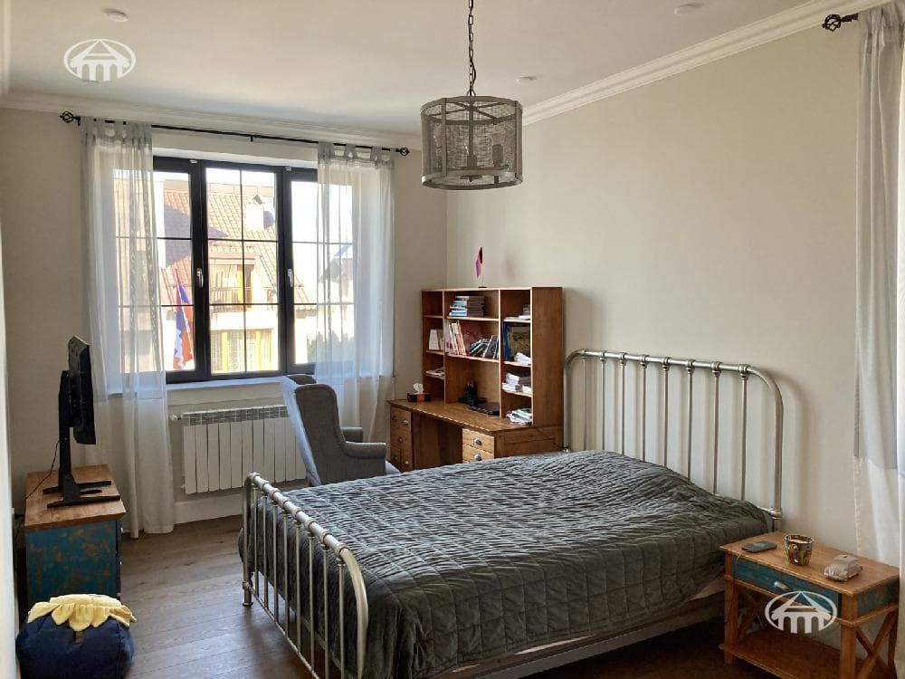 Особняк · 5 комн. · 428 м² · Ваагни