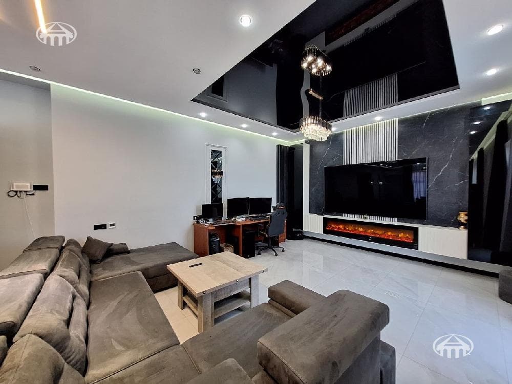 Mansion · 6 rooms · 246 m² · Zovuni