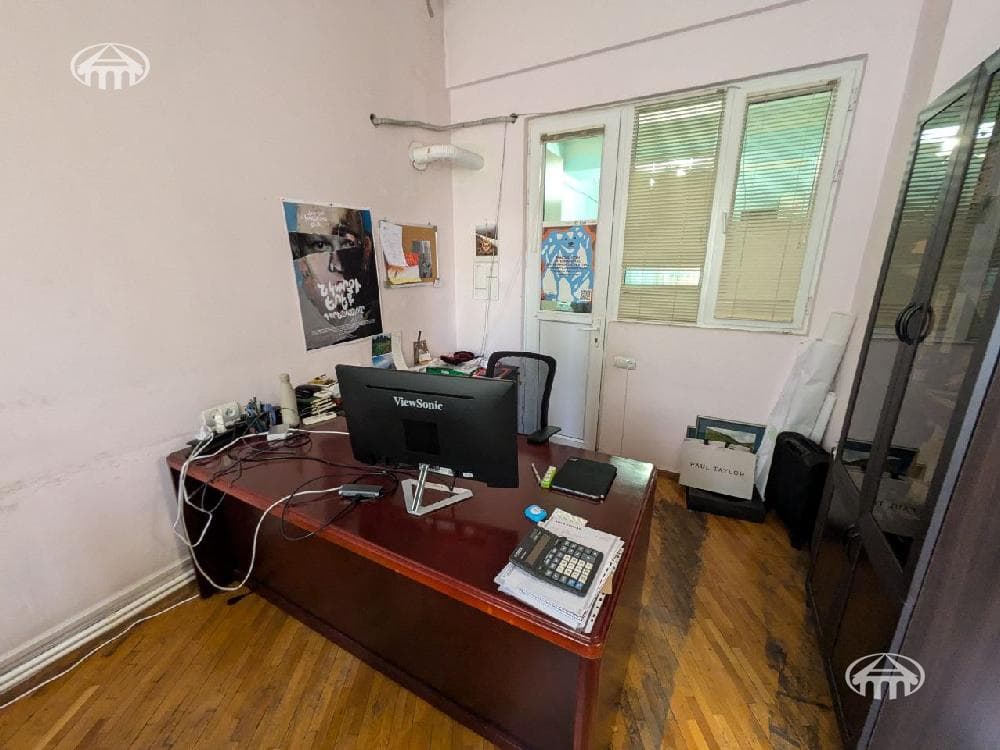 Office · 113 m² · Kentron