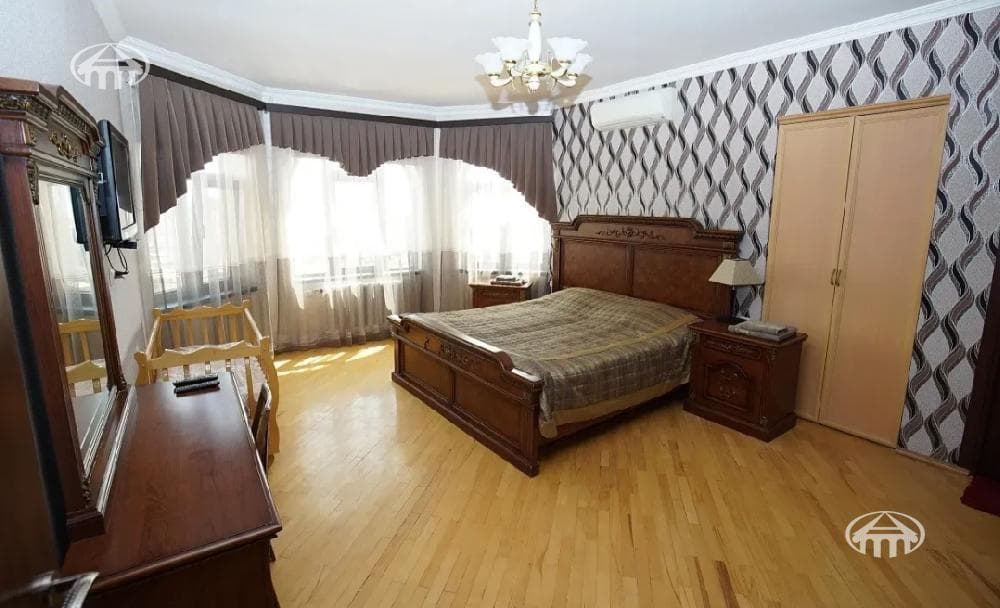 Квартира · 5 комн. · 170 м² · Кентрон