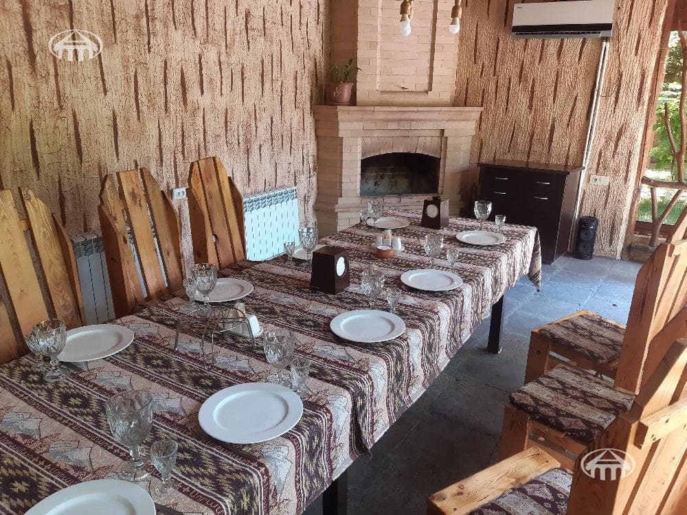 Ресторан · 590 м² · Джрвеж