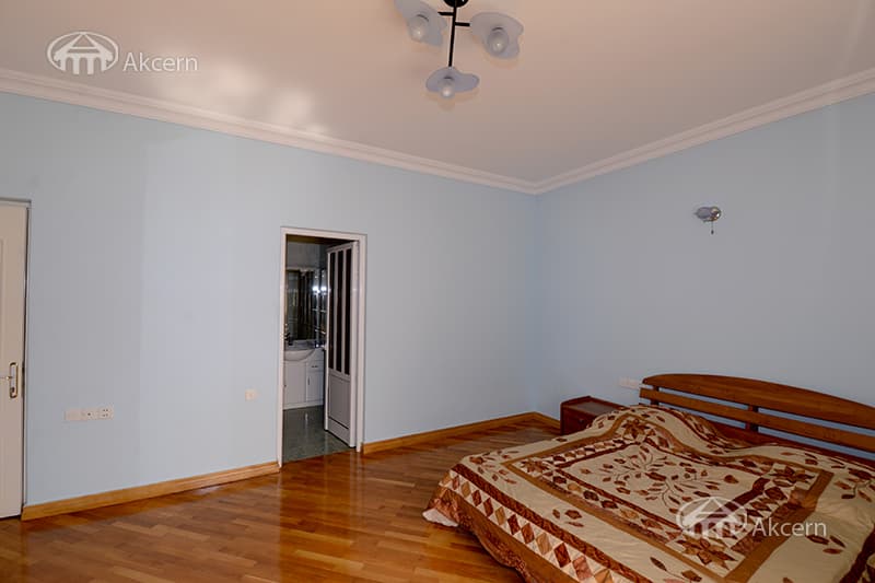 Mansion · 6 rooms · 530 m² · Nork-Marash