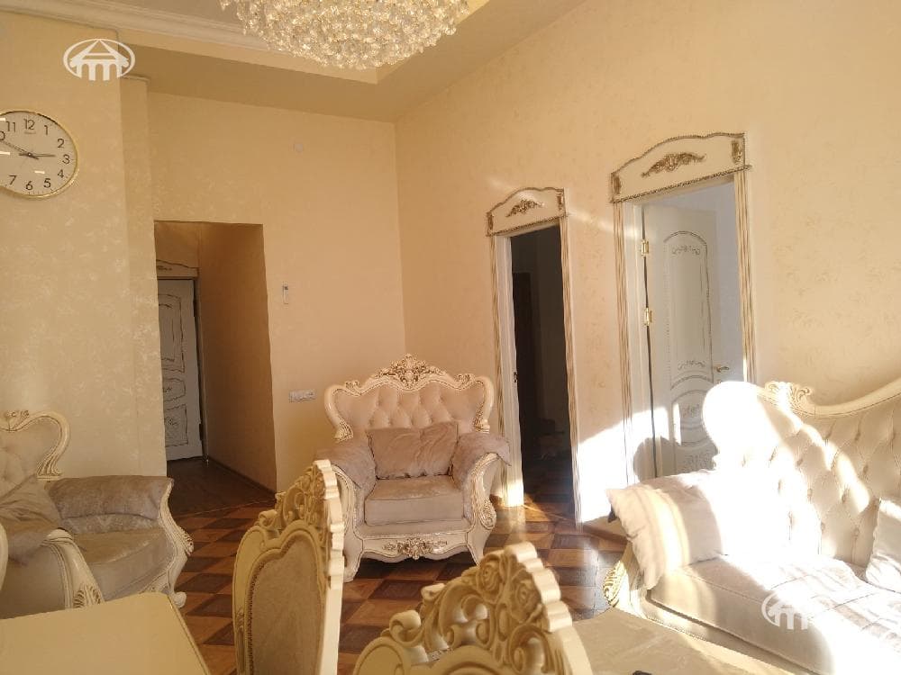 Квартира · 3 комн. · 70 м² · Арабкир