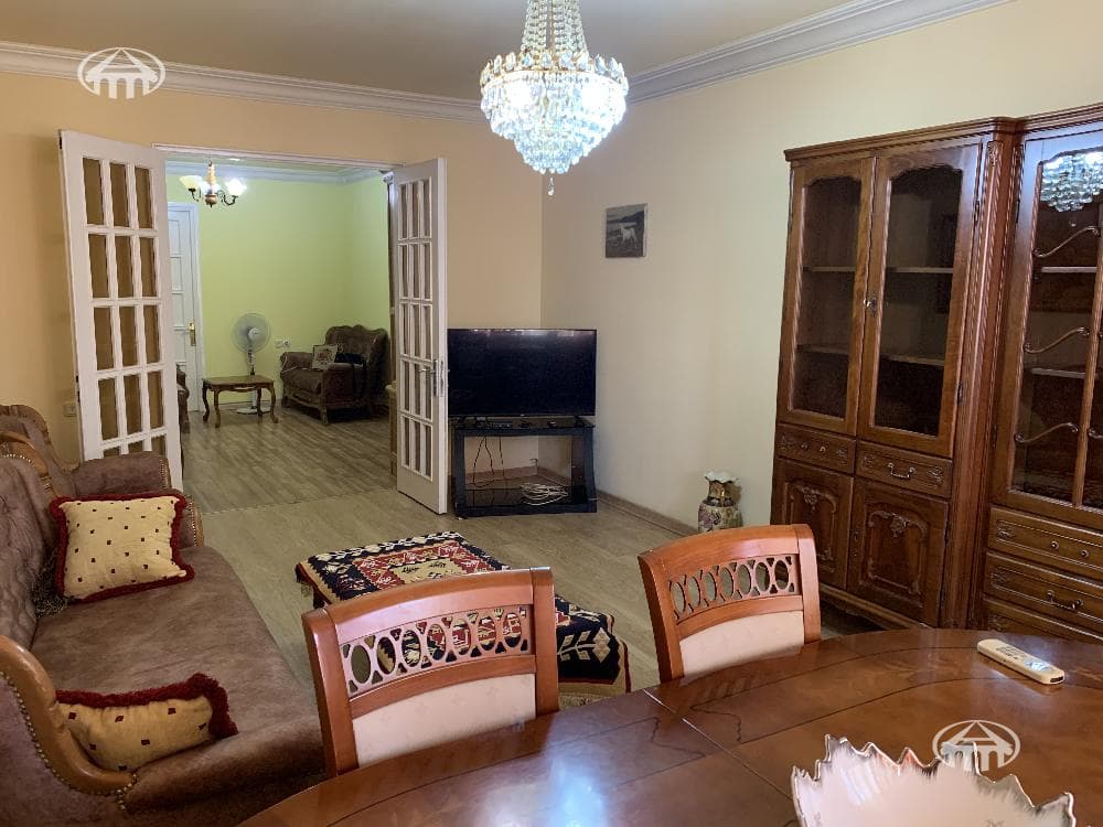 Apartment · 3 rooms · 84 m² · Kentron