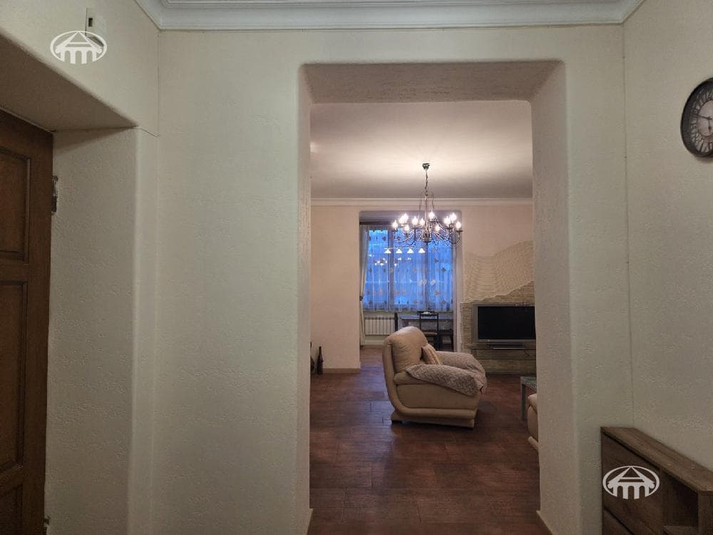 Apartment · 2 rooms · 75 m² · Kentron