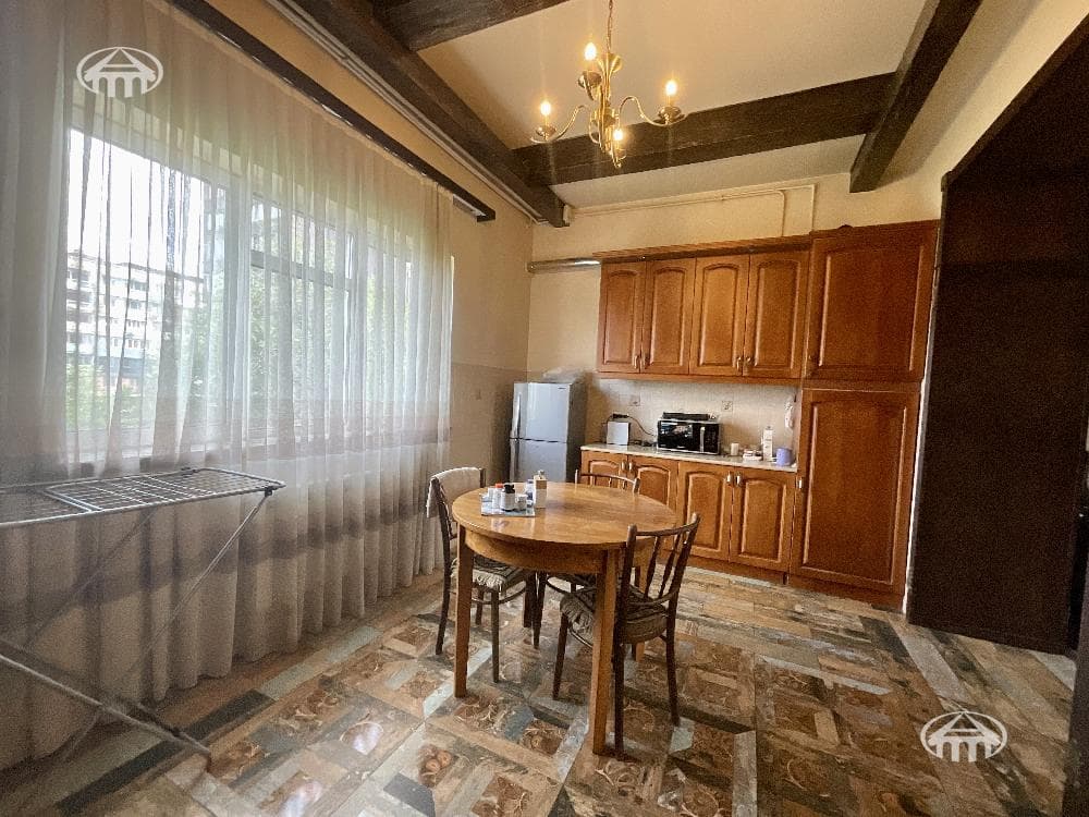 Apartment · 3 rooms · 107 m² · Kentron