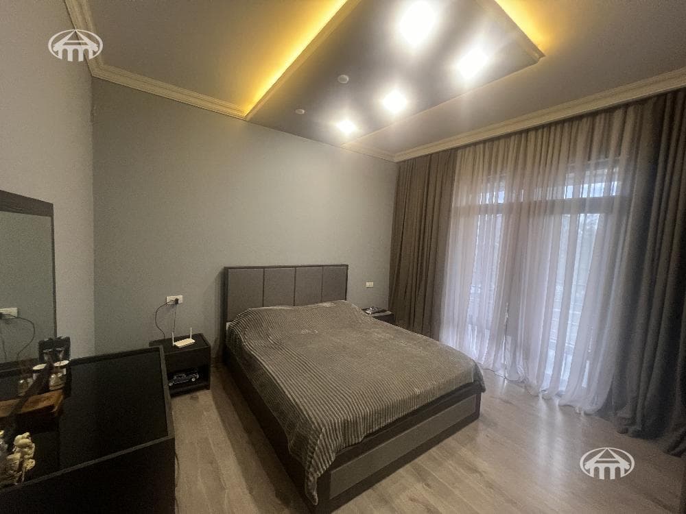 Առանձնատուն · 5 սեն. · 205 մ² · Շենգավիթ