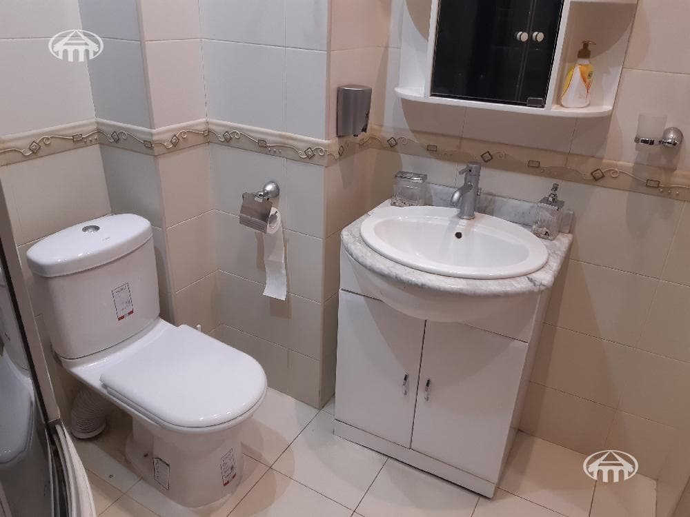 Квартира · 3 комн. · 100 м² · Кентрон